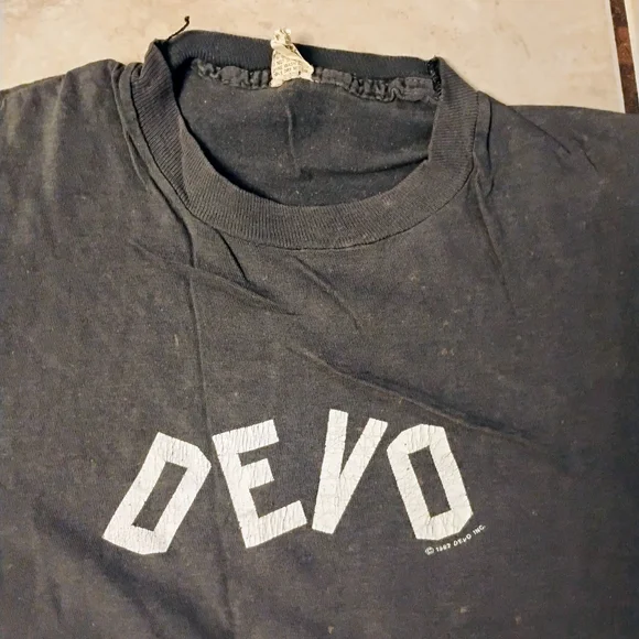 Original Vintage Devo Single Stitch T-Shirt 1982 - Picture 10 of 12
